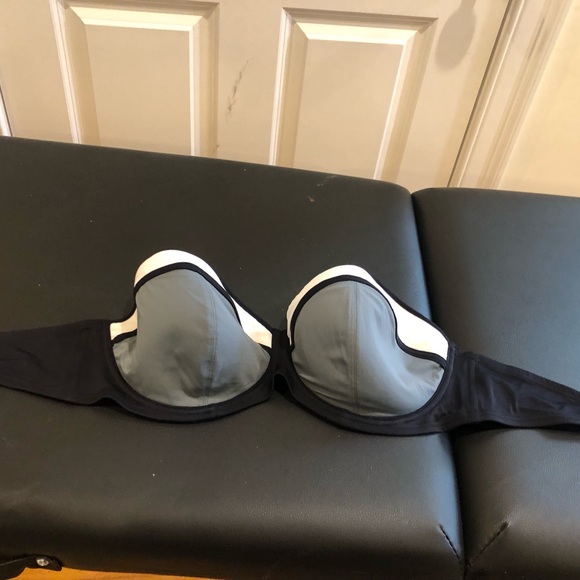 Freya bathing suit top only Uk38f us 38G excellent pre-own condition - Picture 4 of 4